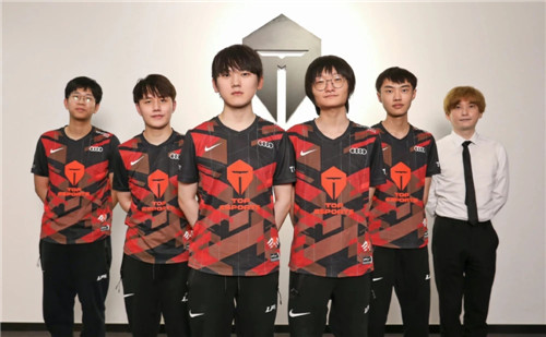 雅克松：小时候我的偶像是C罗；马内给了我很多转会建议