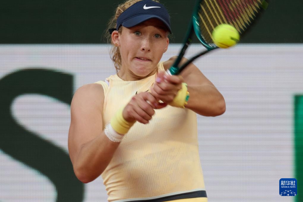 场球员的加 场球员的加