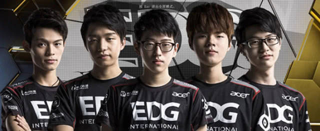 专家预测比 专家预测比